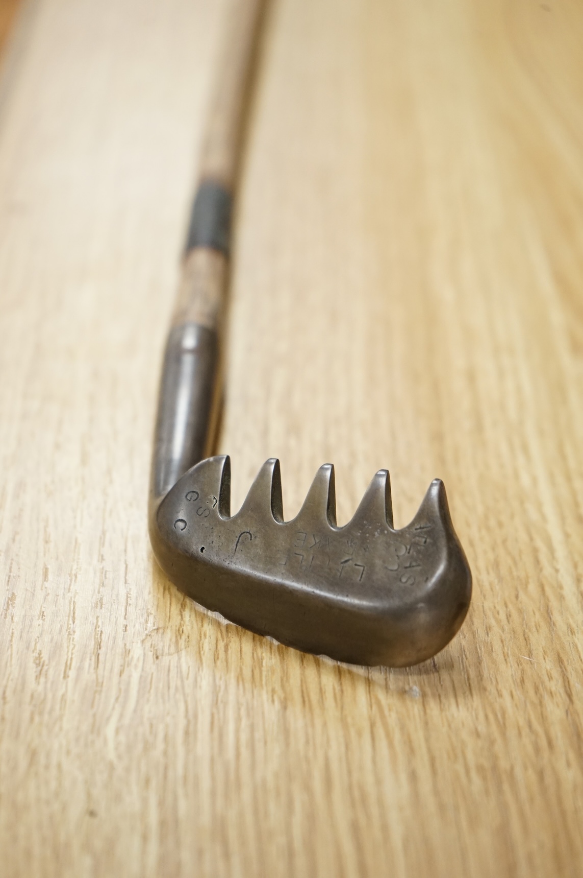 Golf interest - A replica Atlas, Little Rake, golf club